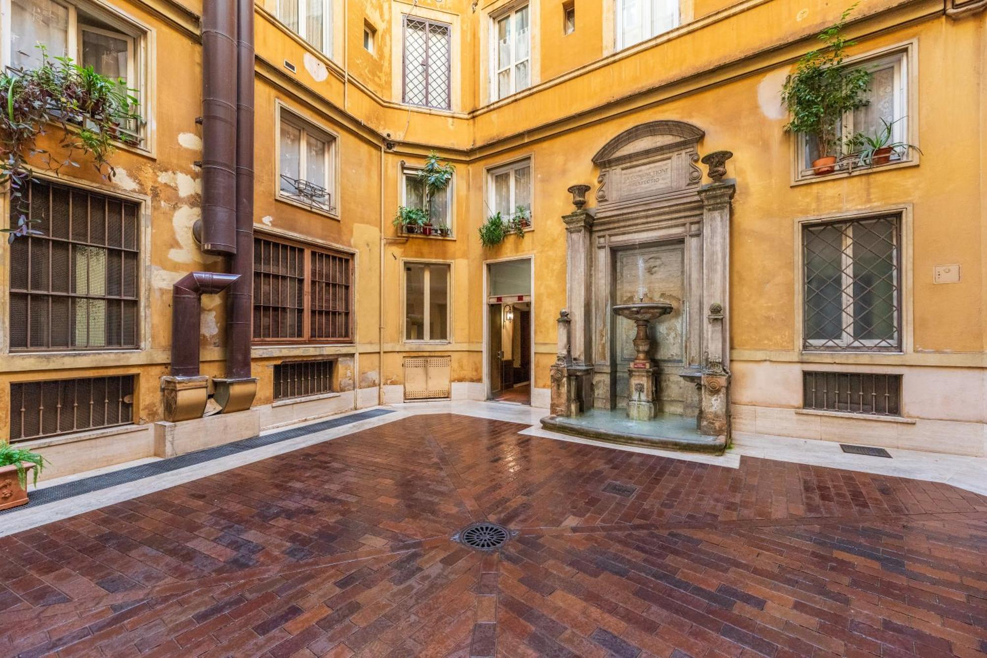 Casa Degli Dei * Rom